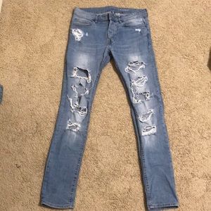 H&M distressed skinny jeans